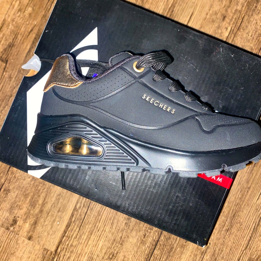 Sketcher Shimmer Away